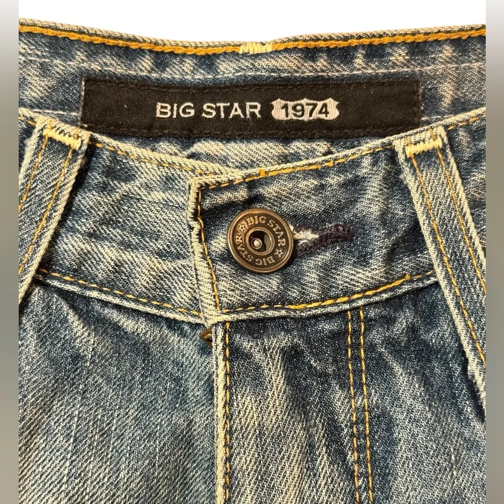 ARITZIA- Wlifred Free Wm's Hoodie S,paired w BIG STAR Distressed Denim Shorts 27